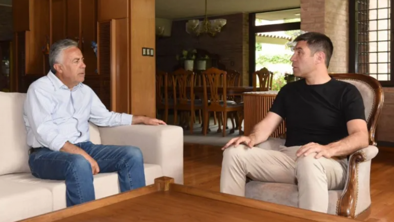 El radicalismo ratificó la alianza con los libertarios y sumó al PRO