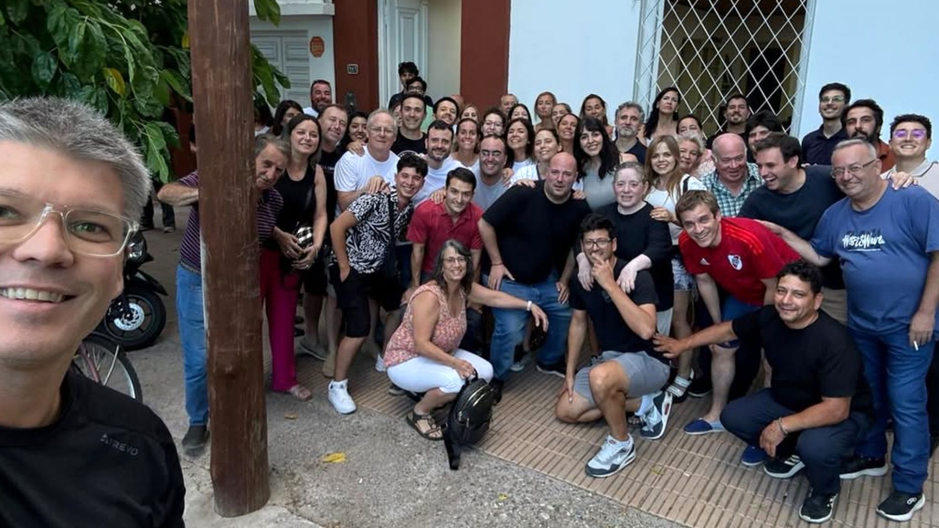 Los radicales incentivados empezaron la campaña