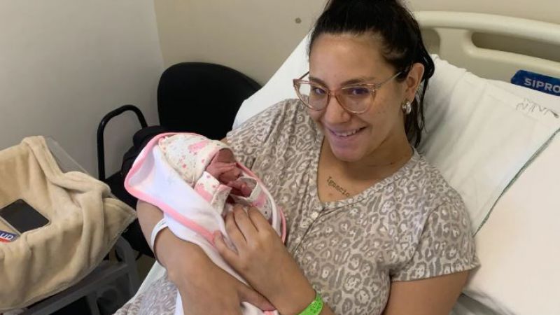La primera bebé del año del país nació en Mendoza y justo a la medianoche