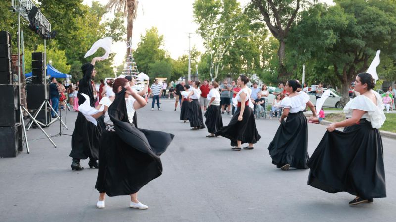 Omar Félix encabezó la inauguración de la peatonal de Villa Atuel
