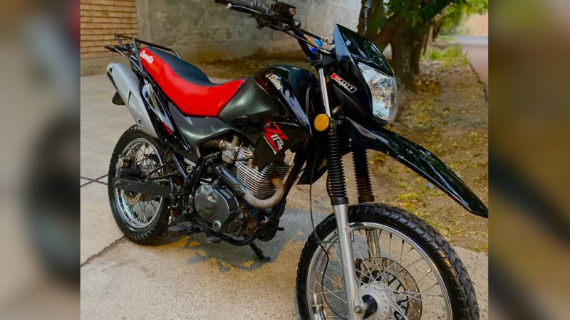 Video: Robaron una moto y piden ayuda para recuperarla