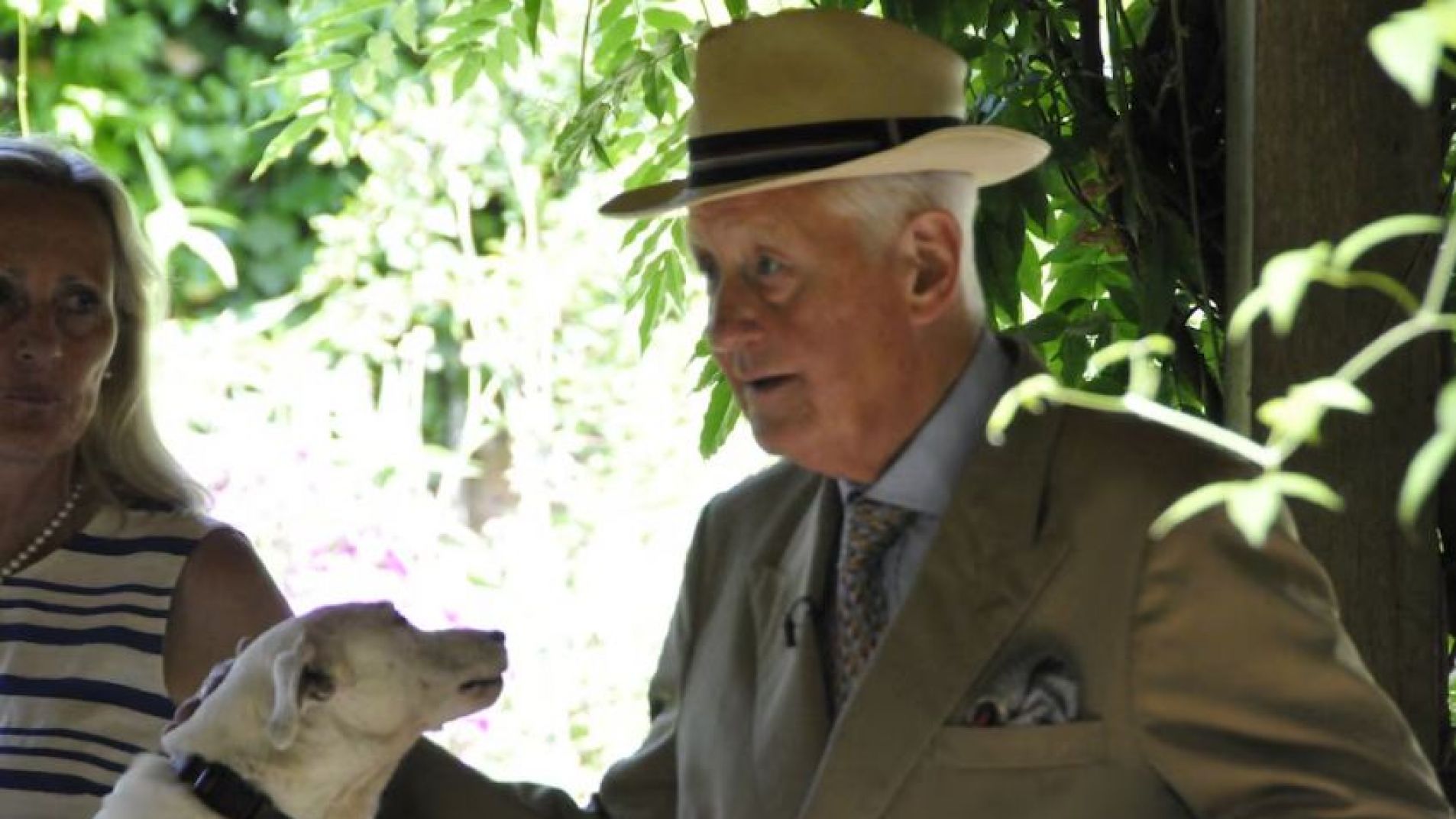 Multimillonario busca pareja en apps de citas para tener un heredero