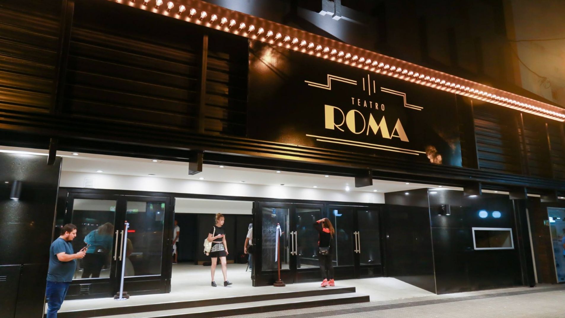 La boletería del Roma está abierta mañana y tarde.