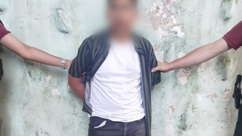 Video: Un policía federal disparó 14 veces y terminó detenido