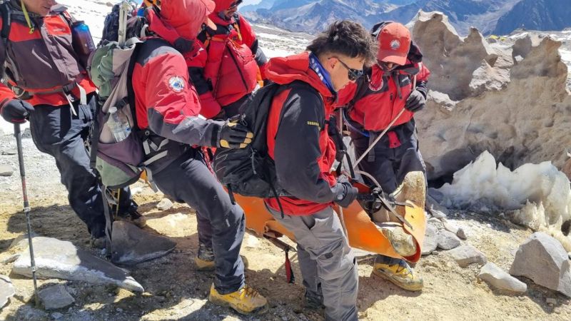 Alta Montaña: rescataron a un andinista extranjero