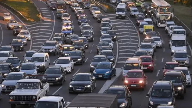 Impuesto automotor: un pago único liberatorio para autos y motos "viejas"