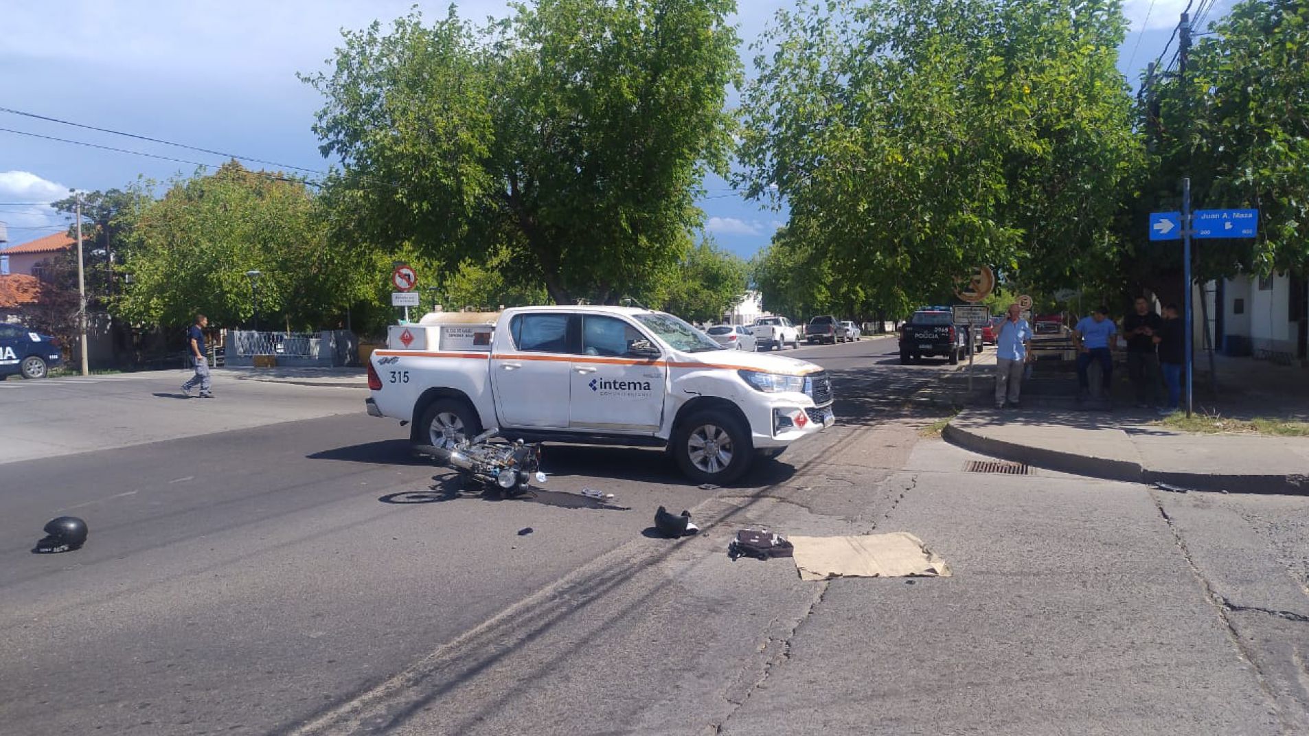 Una motociclista quedó internada en terapia intensiva luego de un choque