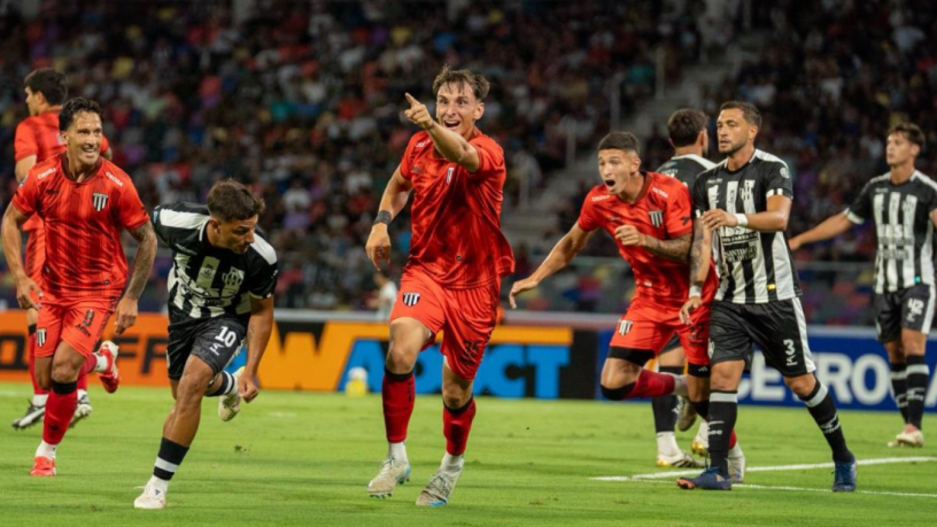 Con gol de un ex Boca, ganó Gimnasia en su regreso a Primera