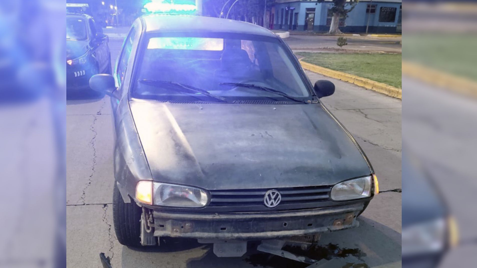 Conductor totalmente borracho chocó contra la Rotonda de la Bandera
