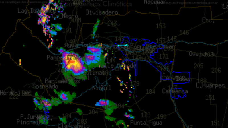 Se desplazan dos celdas con granizo al oeste y sur del departamento