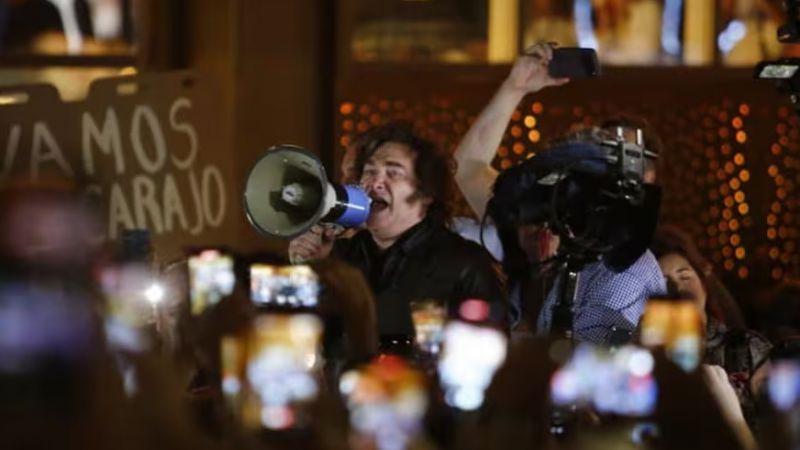 Milei en Mar del Plata: "Delito de adulto, pena de adulto"