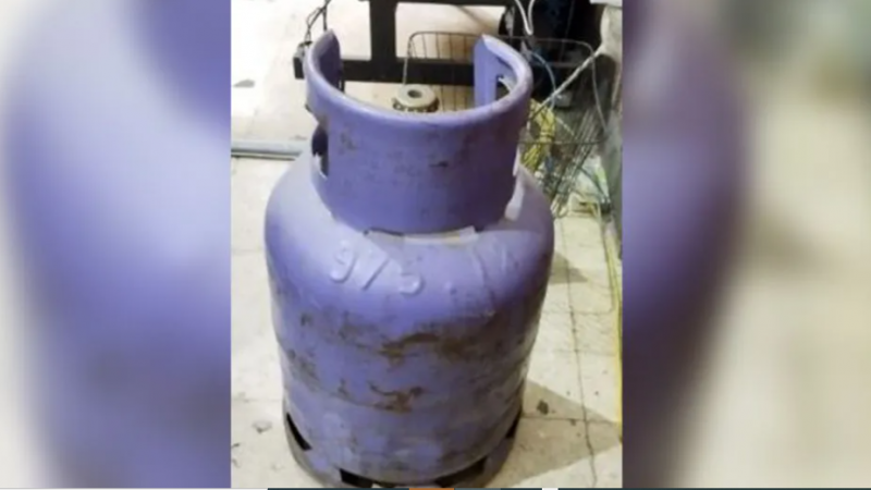 Le robaron la garrafa a un jubilado del exterior de su domicilio