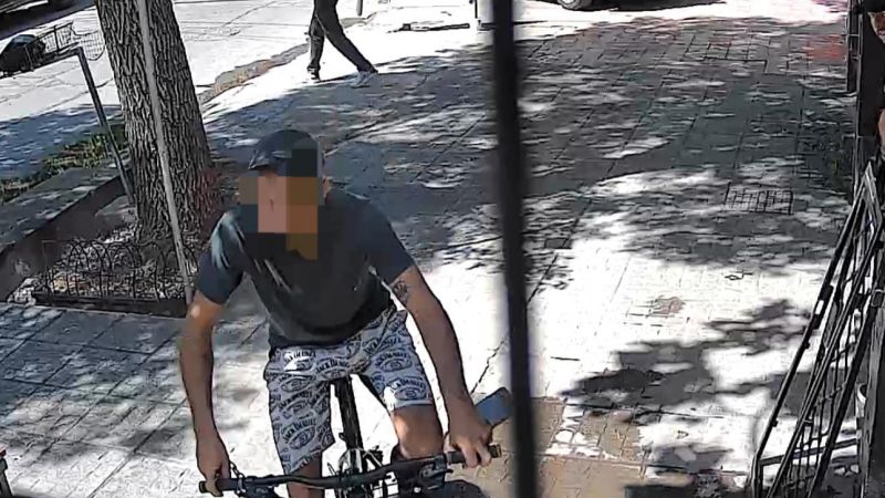 Detuvieron a un ladrón que tenía a maltraer a varios comerciantes