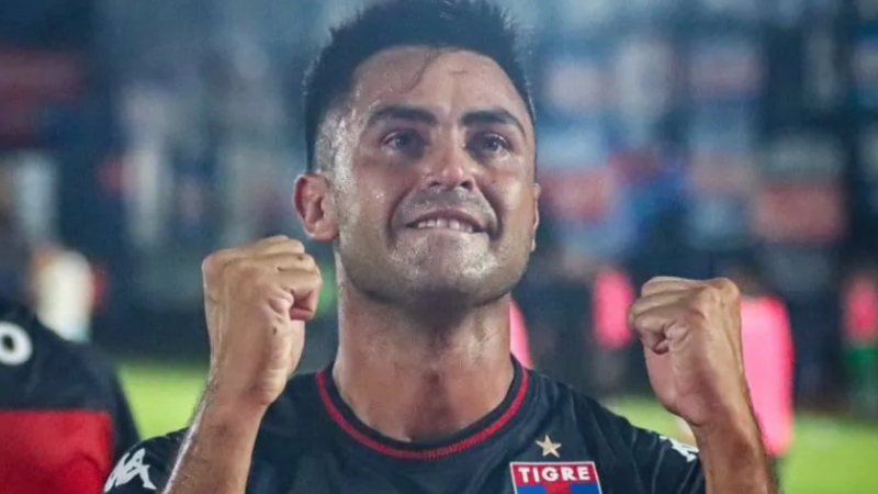 Racing también perdió con Tigre y se hunde