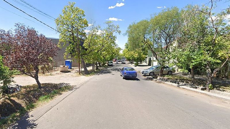 Una transitada calle pasó a tener nuevo sentido de circulación