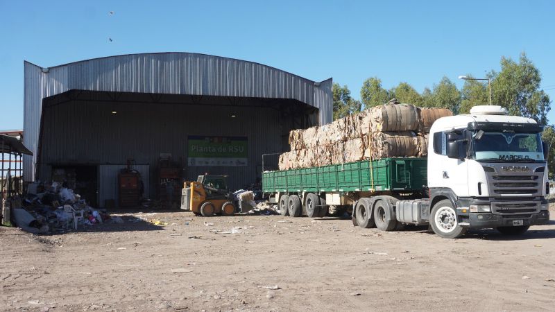 Primera venta y carga del año de materiales recuperados