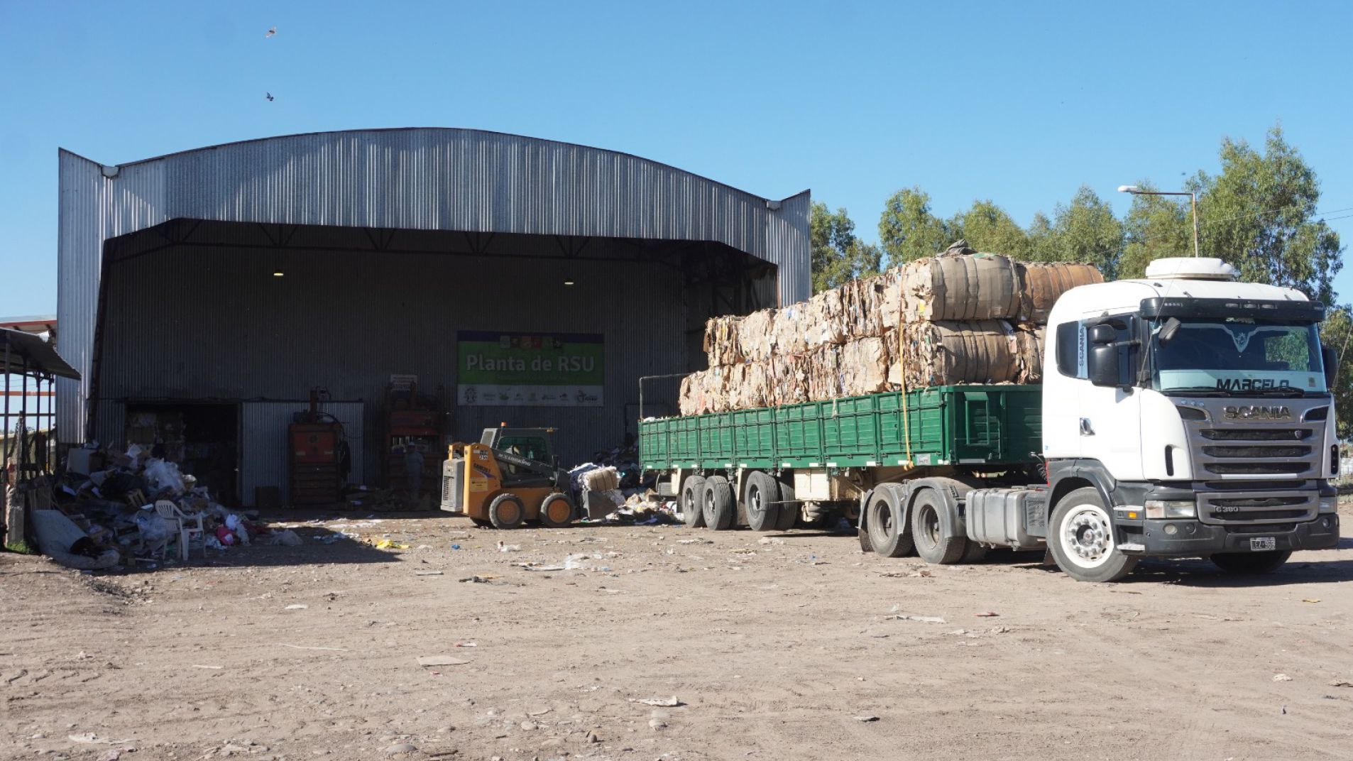 Primera venta y carga del año de materiales recuperados