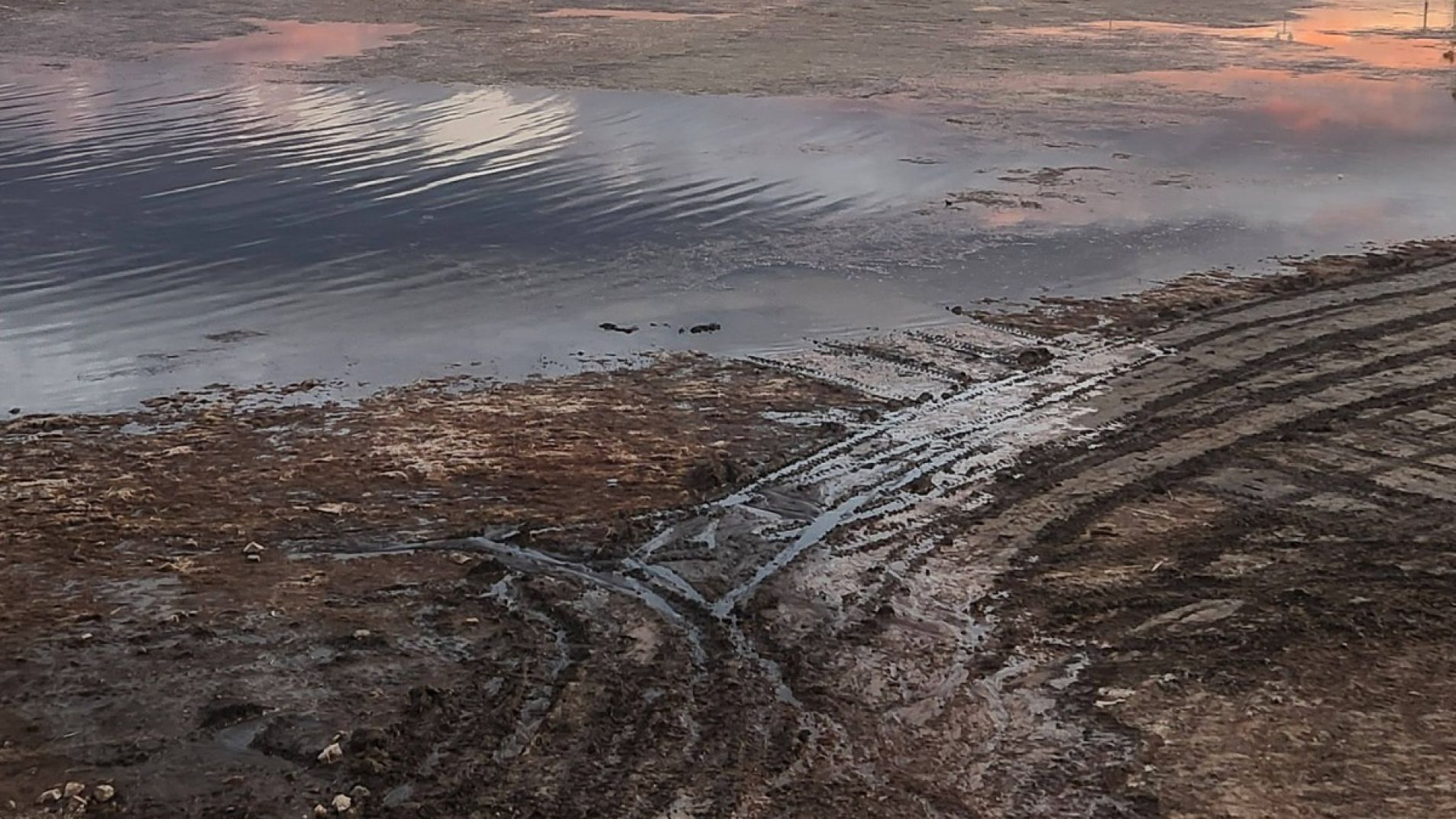 Reclamos de la Unión Vecinal de El Nihuil por la cota del lago