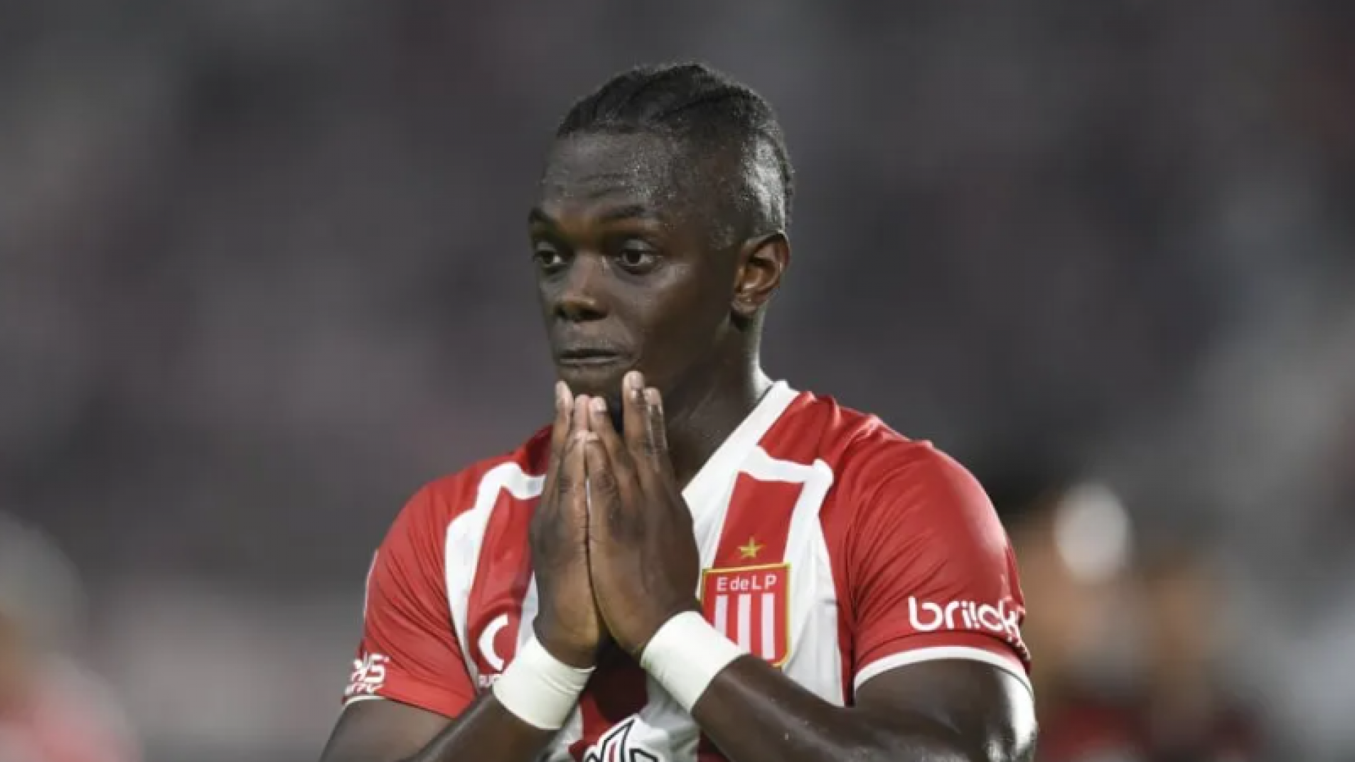 En medio del impasse con Boca, Athletico Paranaense volvió a la carga por Cetré