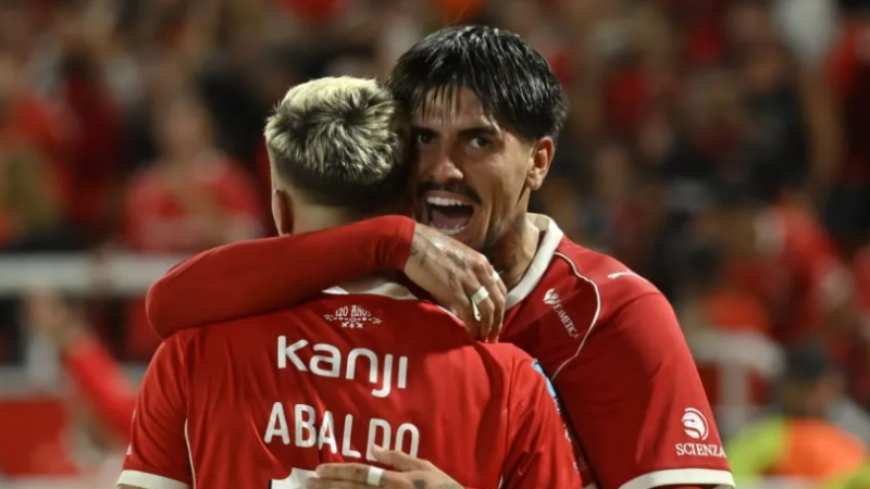 Independiente superó a Lanús y mantiene el invicto