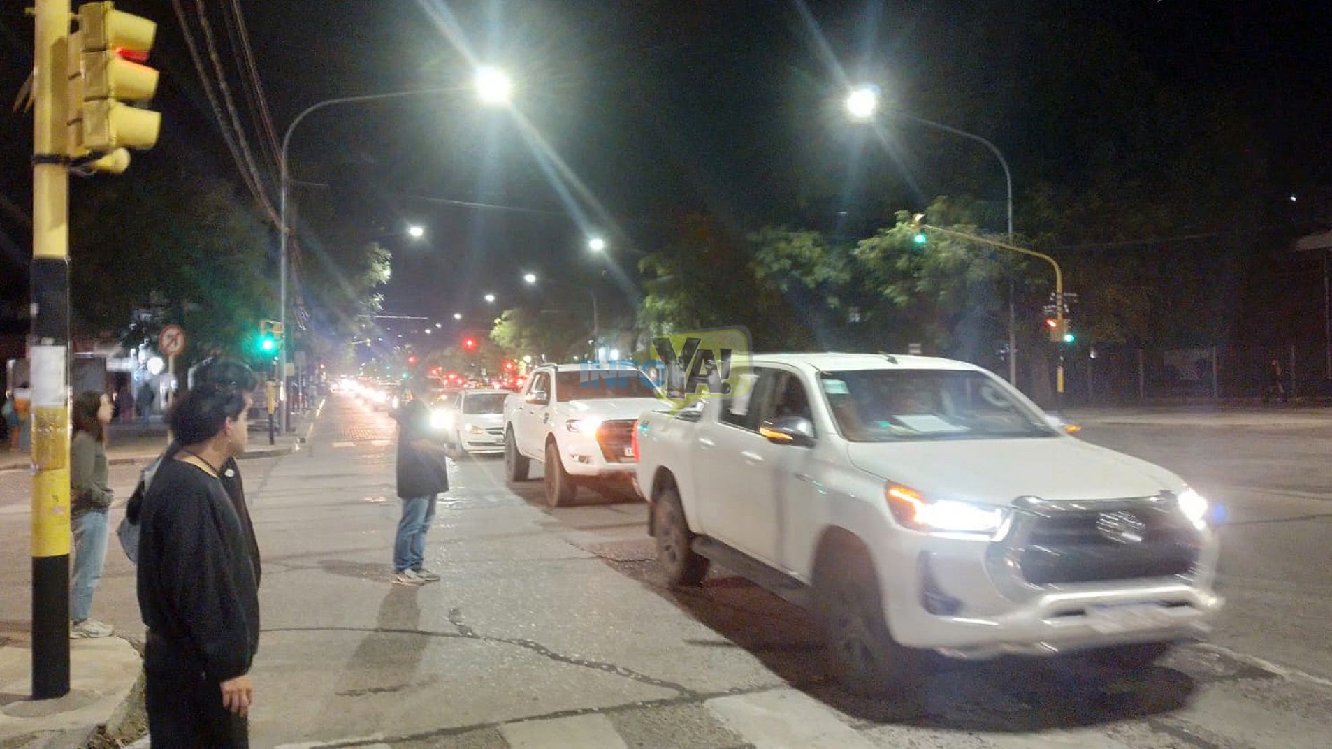 Los vehículos se movilizaron por las avenidas Mitre e Hipólito Yrigoyen.