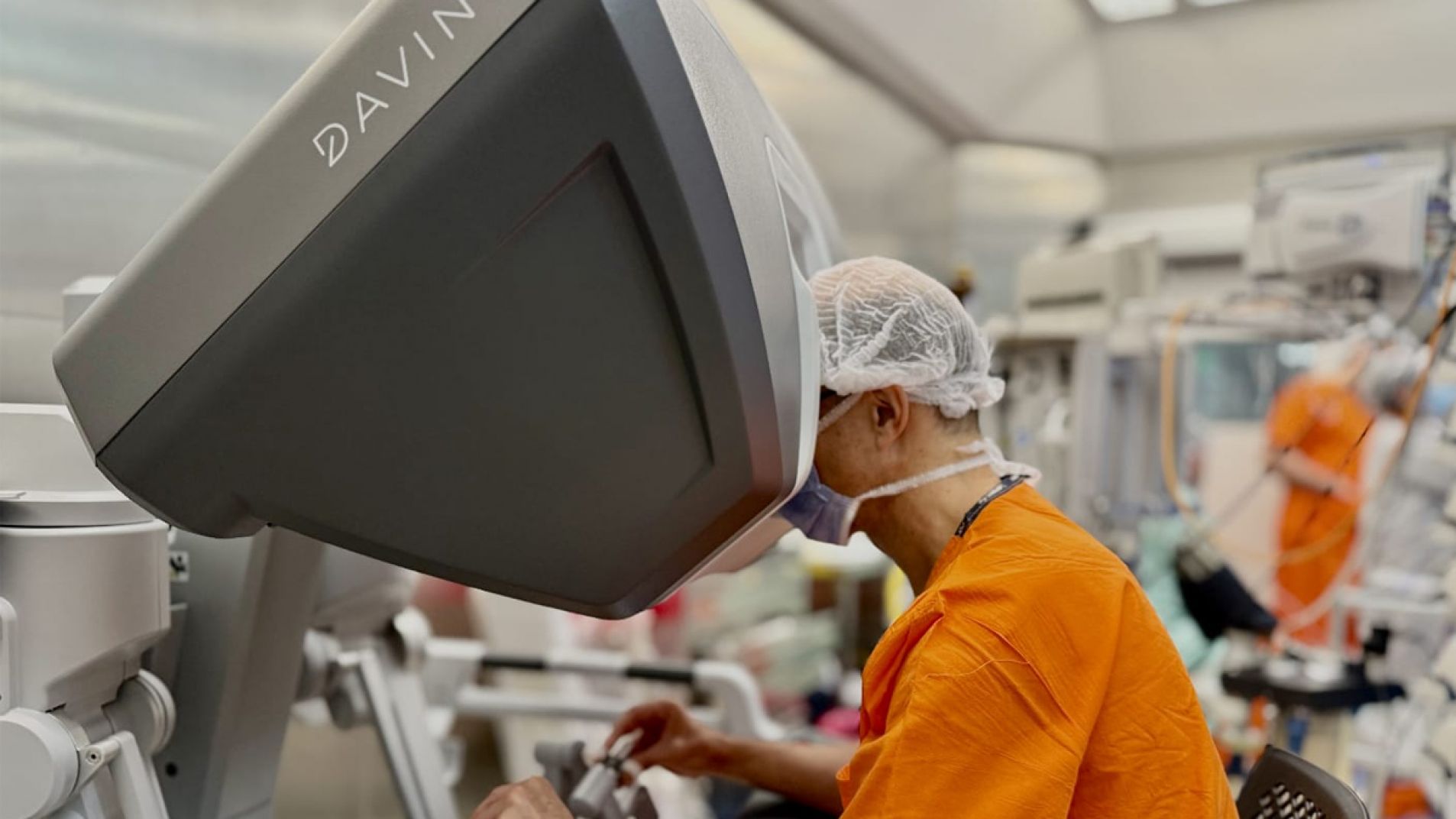 La Fundación Favaloro realizó el primer bypass coronario asistido por robot