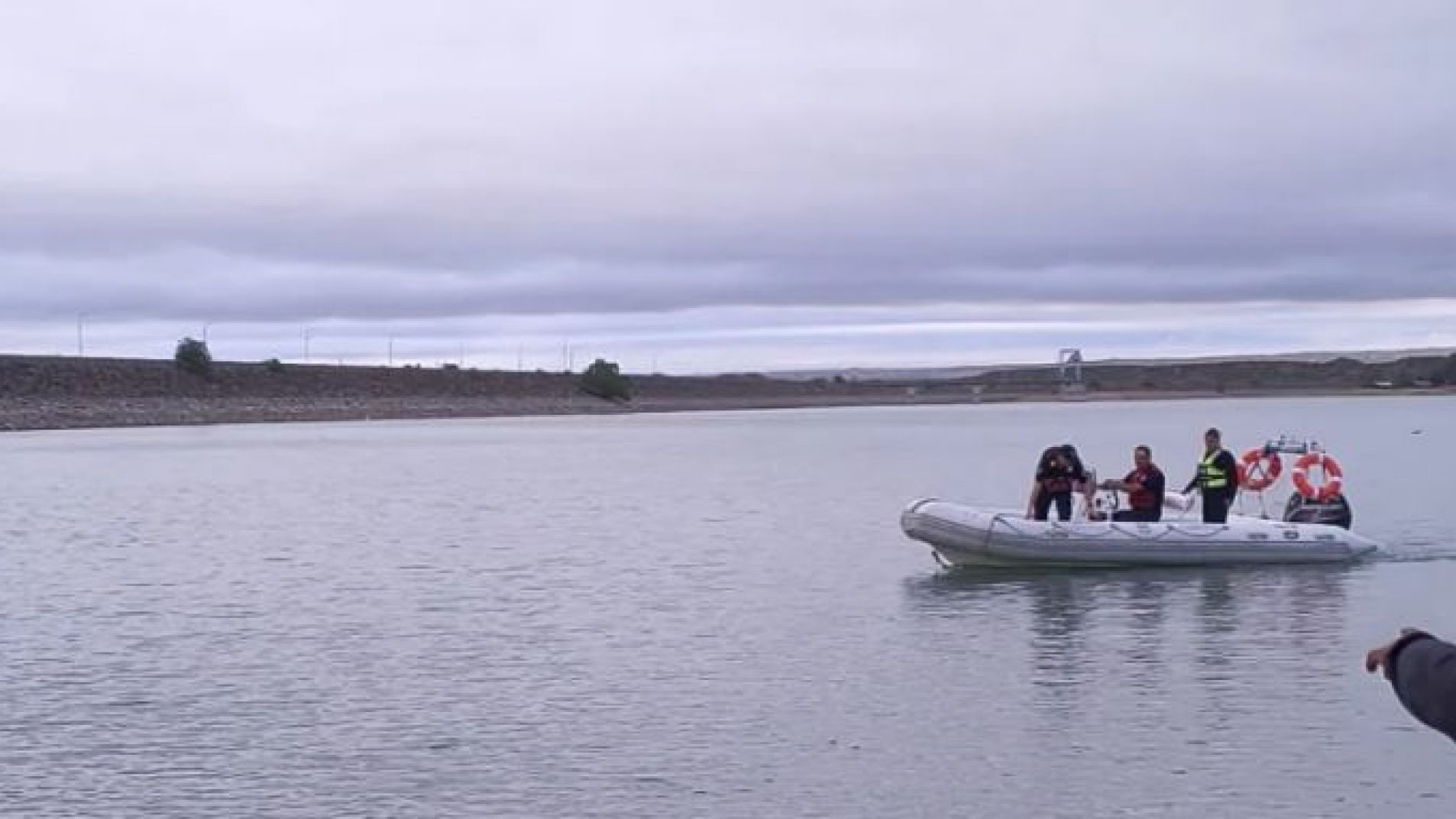 Se desplegó un operativo en el dique El Carrizal.