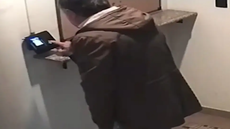 Echaron al hijo de un ex gobernador que no iba a trabajar