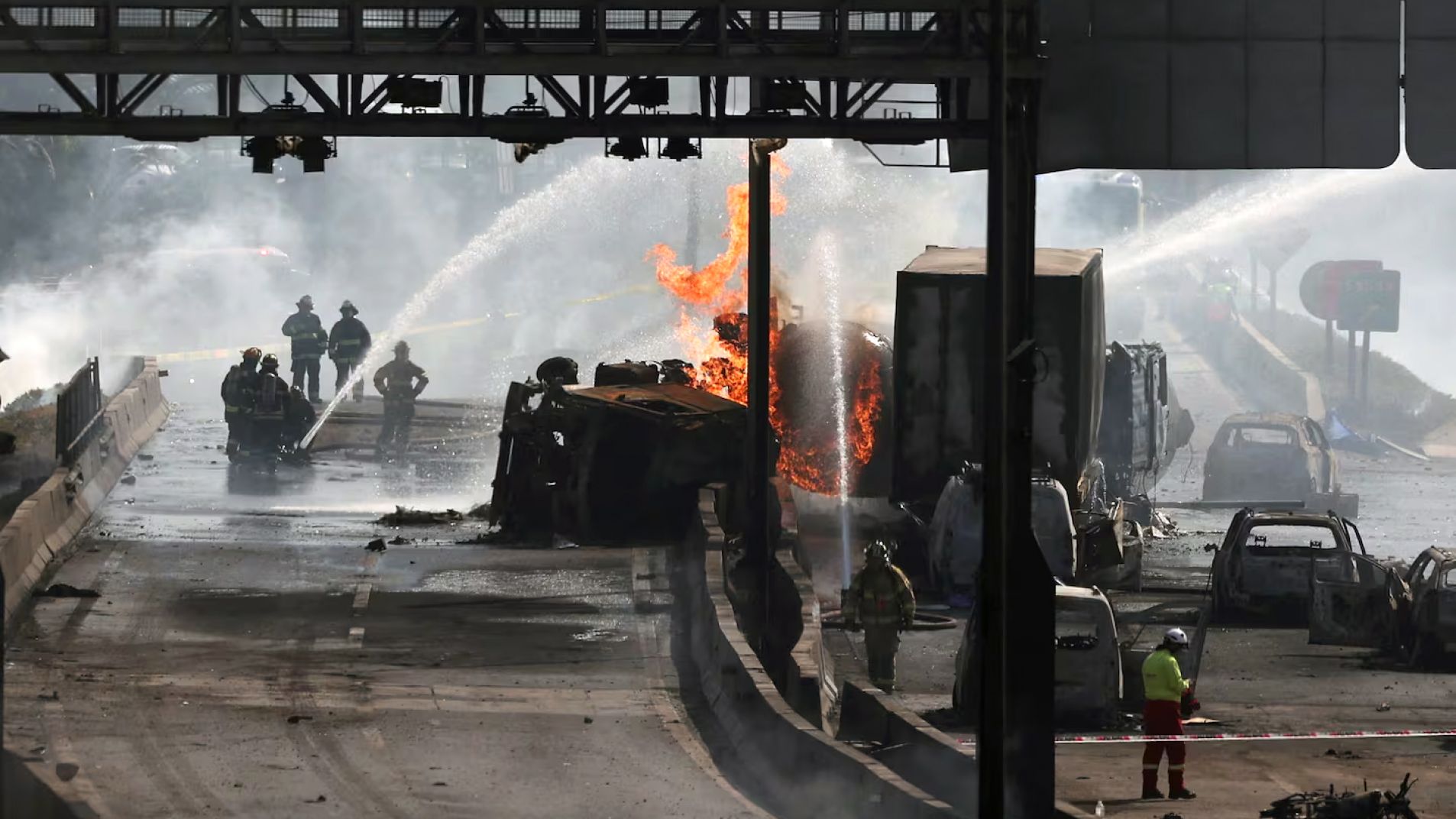 Explotó un camión con gas en Chile: hay 4 muertos y 17 heridos (Video)