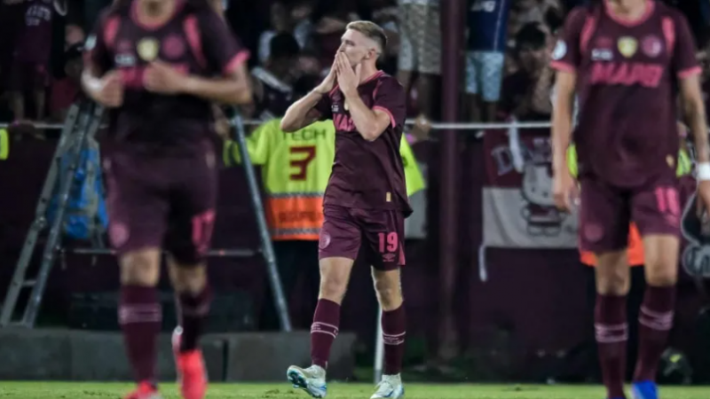 Lanús derrotó a Flamengo en el partido de ida de la final de la Recopa