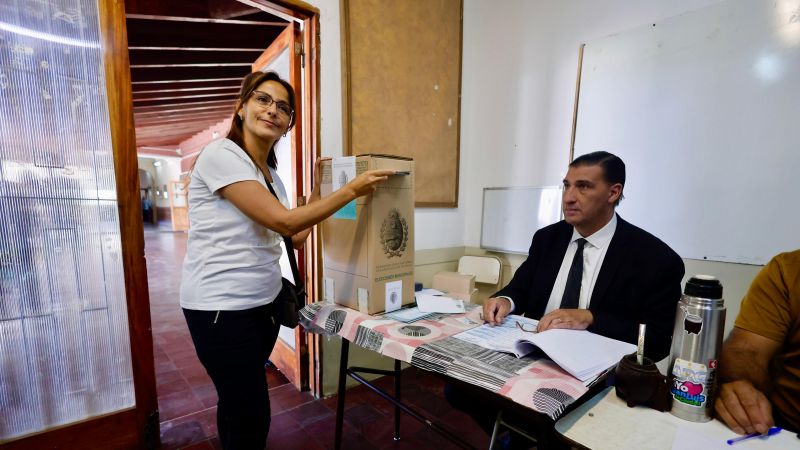 En su regereso activo a la Política votó Cristina Da Dalt