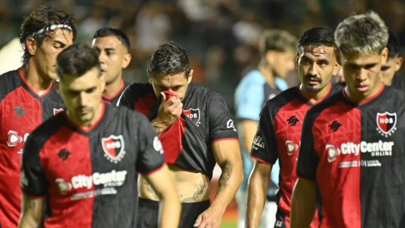 "Ganen o balas para todos", la amenaza de la barra de Newell´s