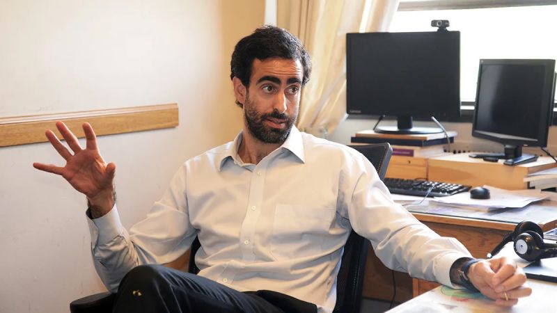 Le robaron la camioneta a un ministro de Cornejo en Chacras de Coria