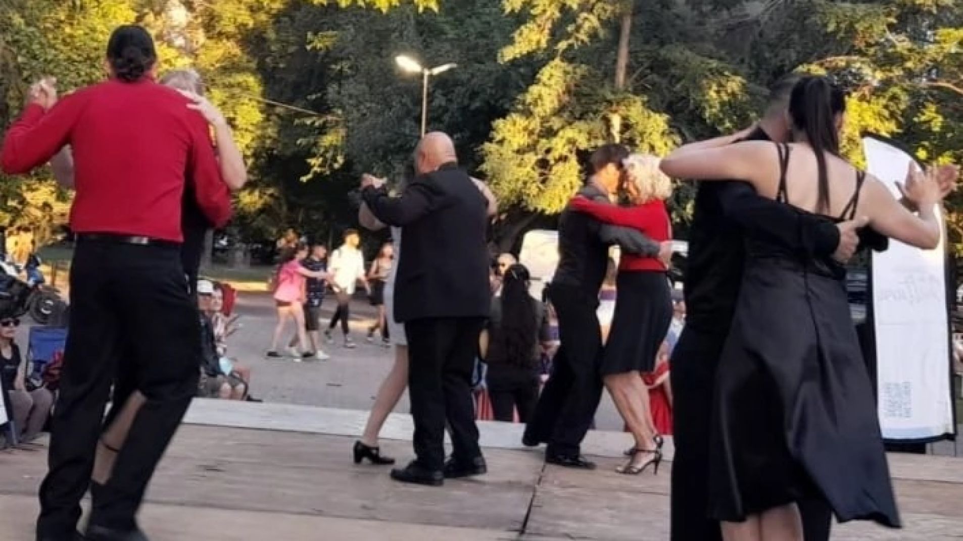 Milonga en la Plaza San Martín