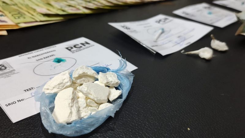 Allanaron una casa donde vendían droga y secuestraron casi millón de pesos