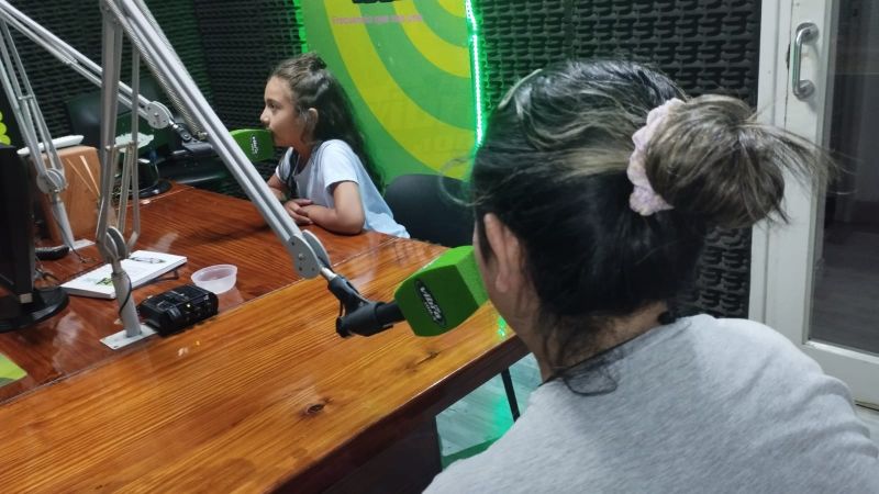 Para ir a clases viaja en micro a la ciudad y le niegan traslado a escuela cercana