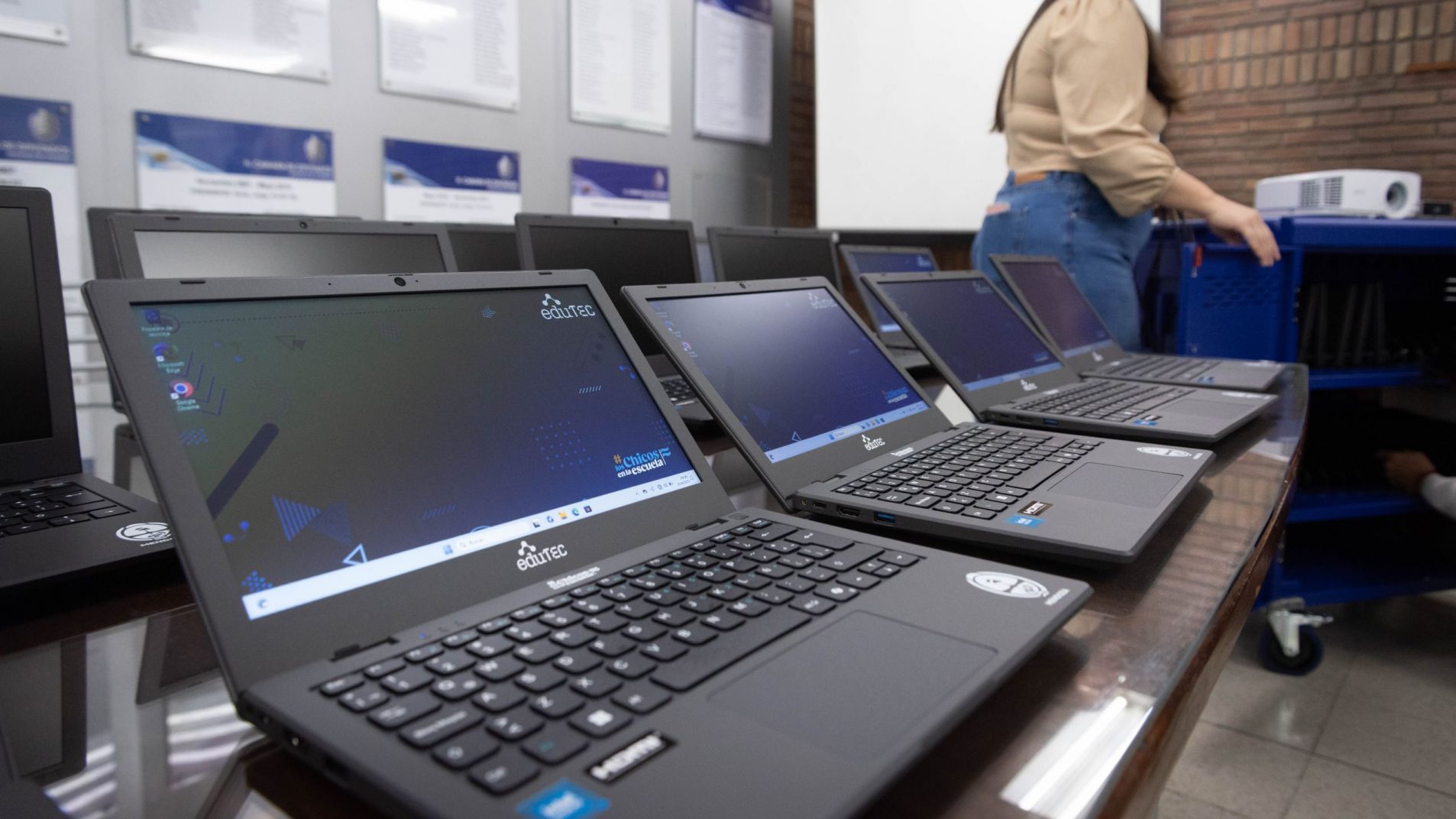 Aulas virtuales: las clases para terminar la secundaria inician el 16 de marzo