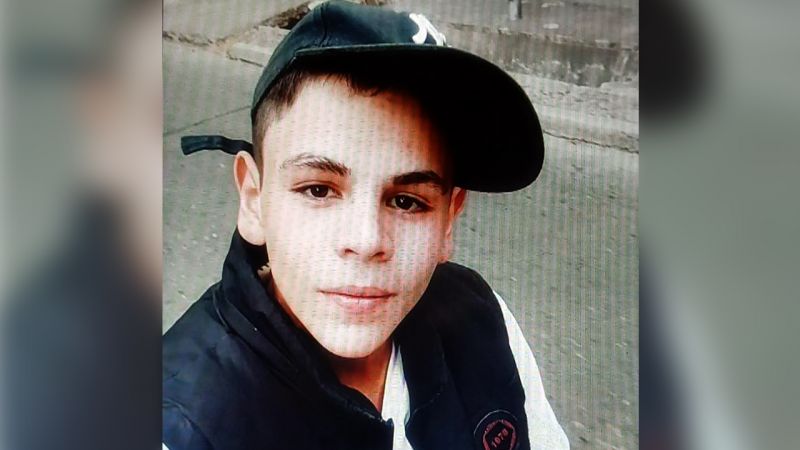 Buscan a un joven de 17 años que fue visto por última vez en el hospital
