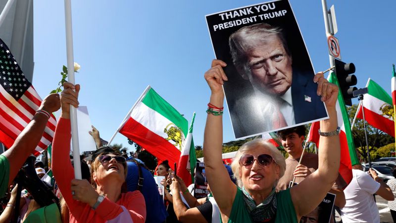 Tambalea la Revolución Islámica y Trump apuesta a una rebelión interna