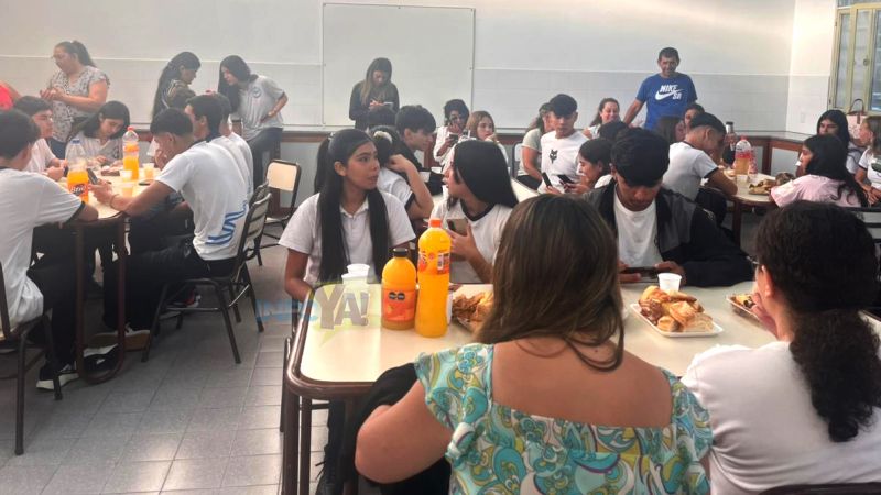 Las secundarias comenzaron las clases y los chicos tuvieron su UPD en orden