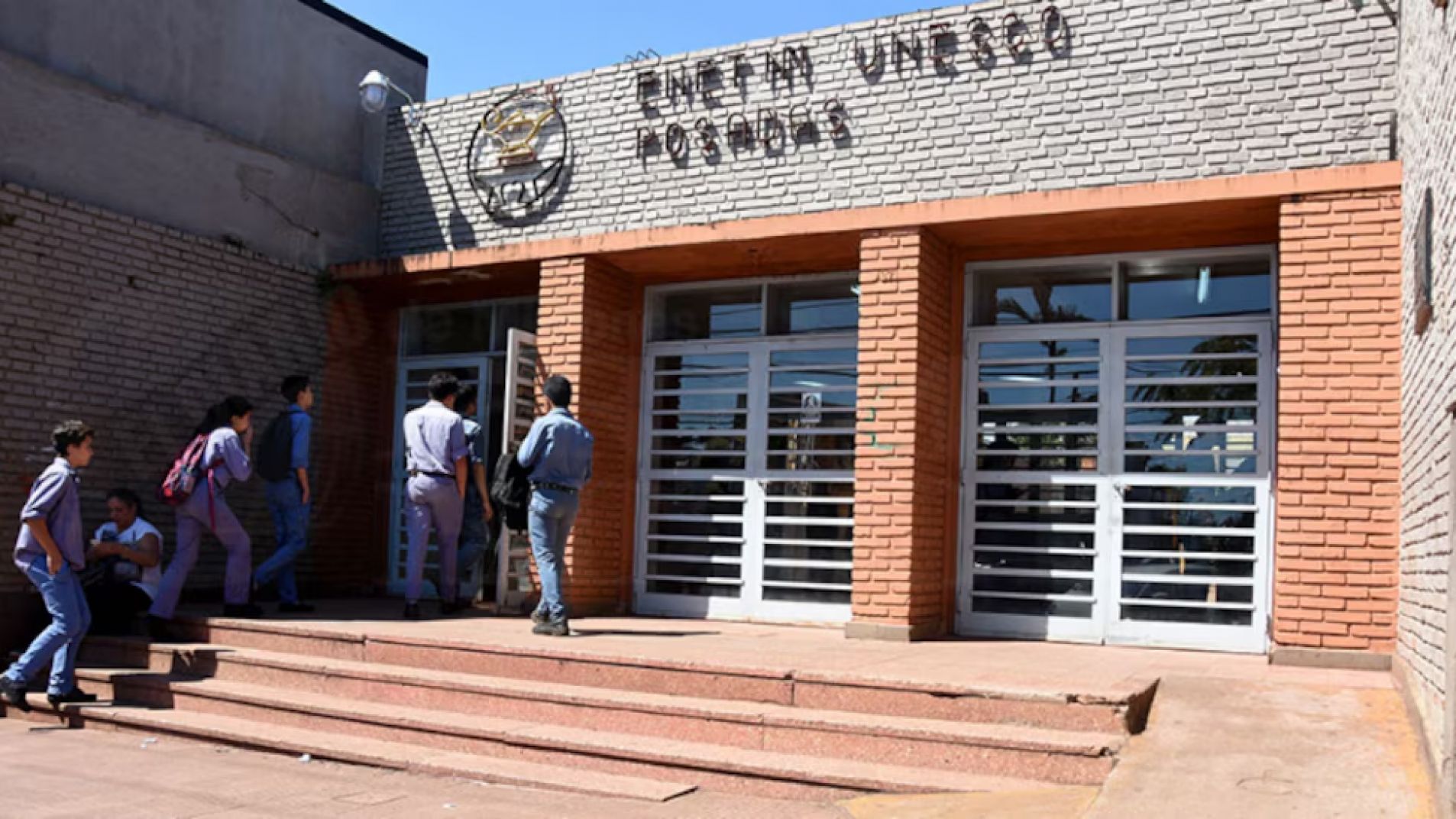 Adolescente llevó un arma al colegio y se disparó frente a sus compañeros