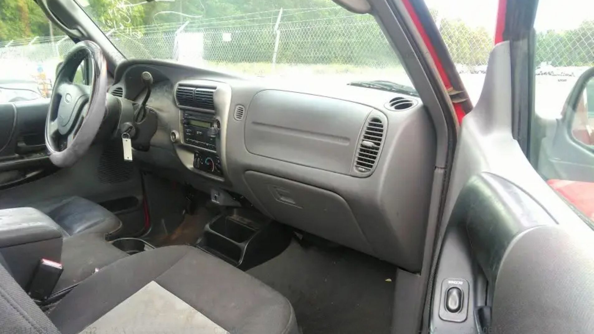 Mientras trabajaba en la finca le robaron herramientas y dinero en efectivo