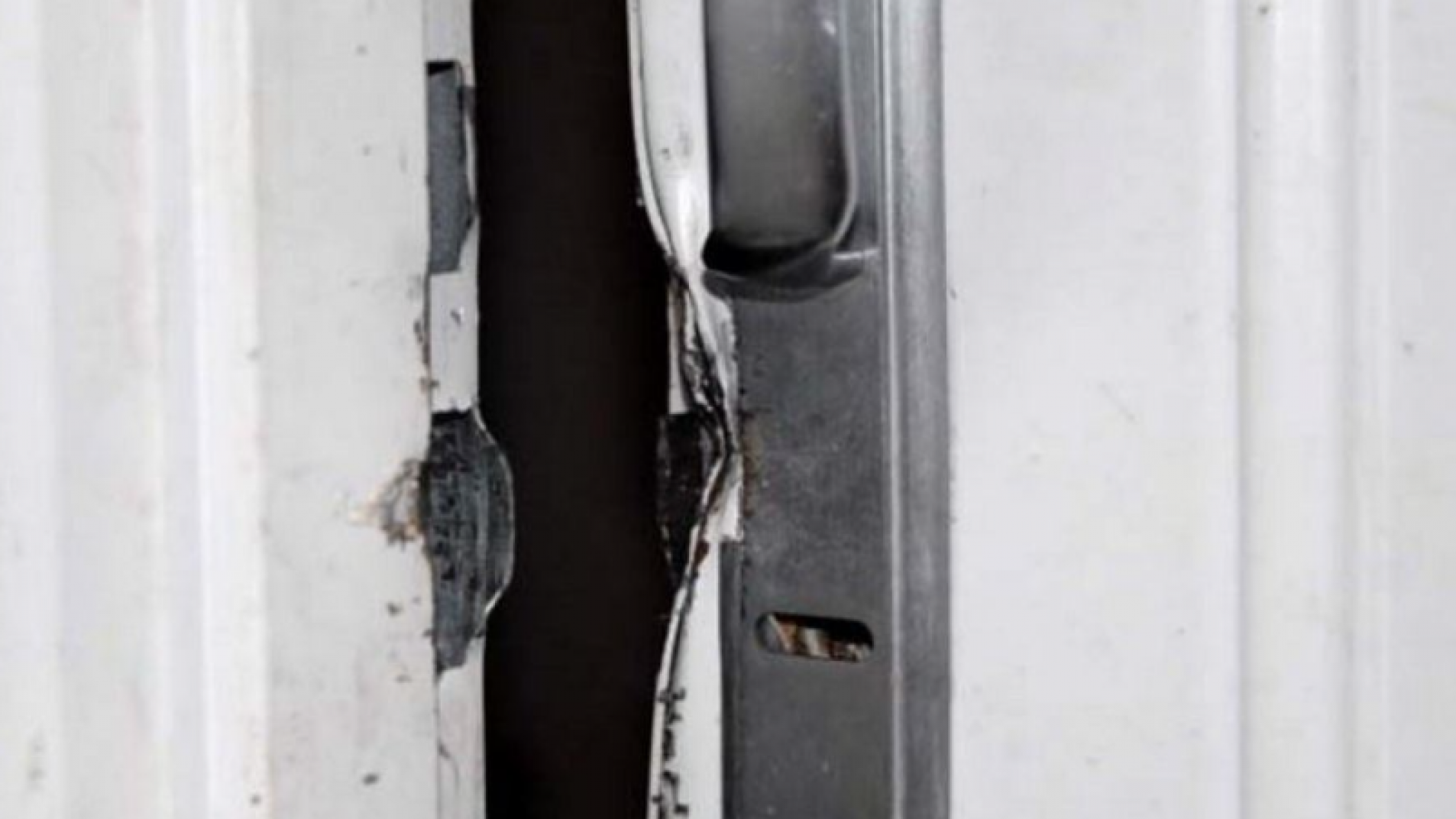 Forzaron el portón de una vivienda para robar una bicicleta