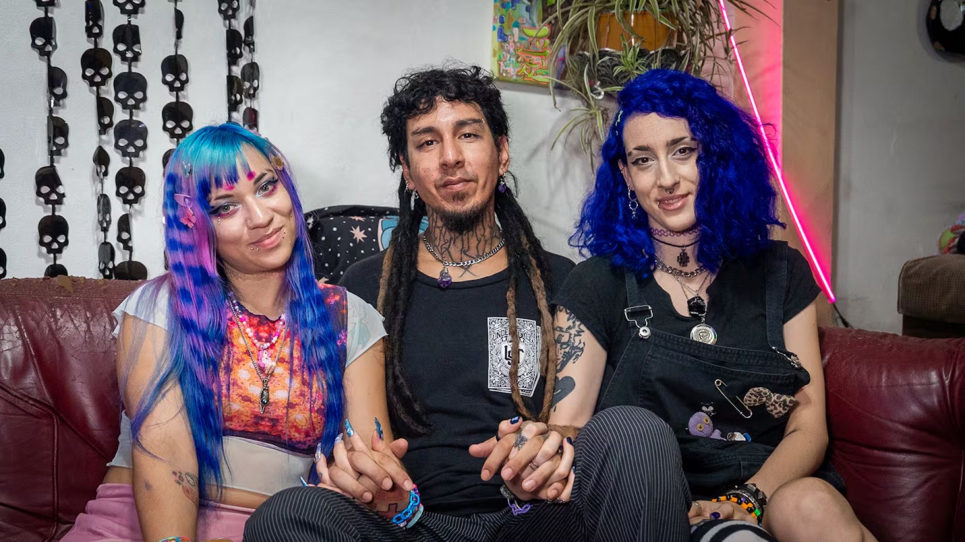 Forman una "trieja": "Es como una monogamia, pero de a tres"