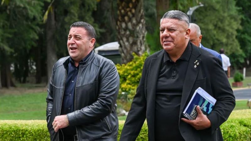 La ruta del dinero de la AFA: fotos y chats revelan los pagos de Toviggino a "Chiqui" Tapia