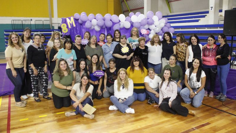 Agasajo y conversatorio en el Día Internacional de la Mujer