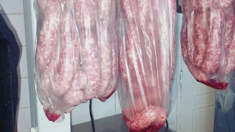 Decomisaron más de 200 kilos de productos alimenticios en mal estado