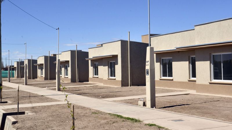 El IPV confirmó la entrega de casas en el barrio Sun Valley II en calle Callao