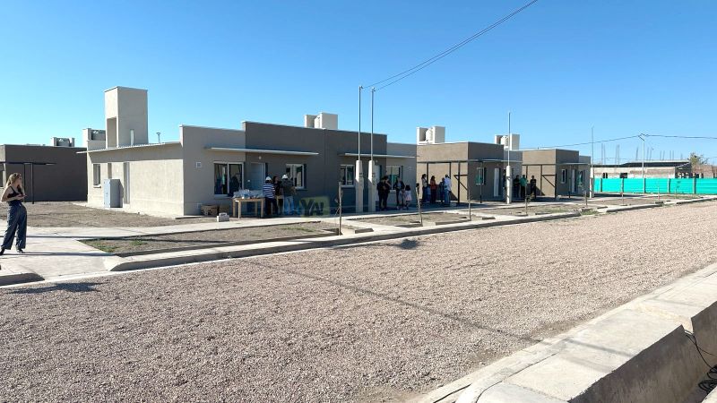 El IPV entregó 13 viviendas terminadas en el barrio Sun Valley II
