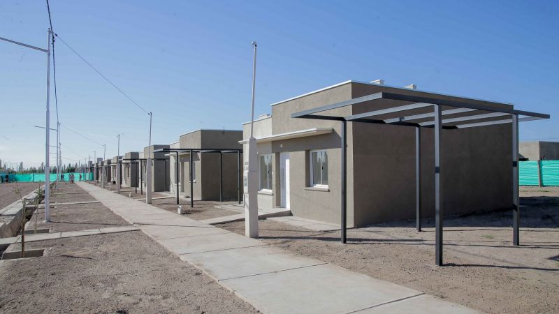 El IPV entregó 13 viviendas terminadas en el barrio Sun Valley II